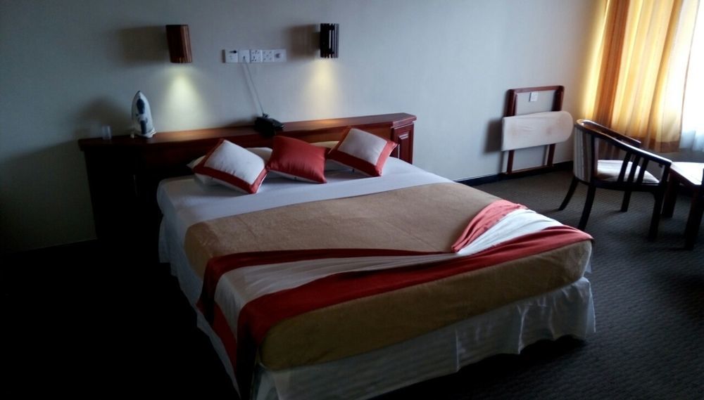 Ramboda Falls Hotel Buitenkant foto